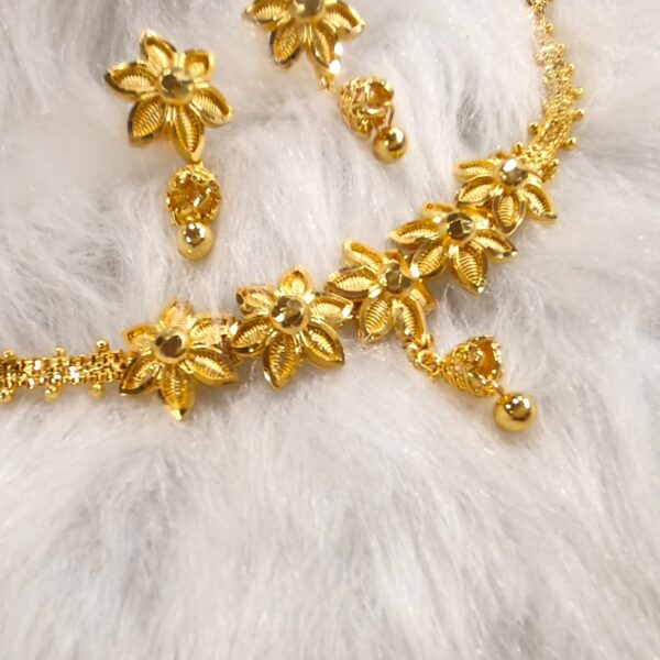 Chick Necklace - DTS9360